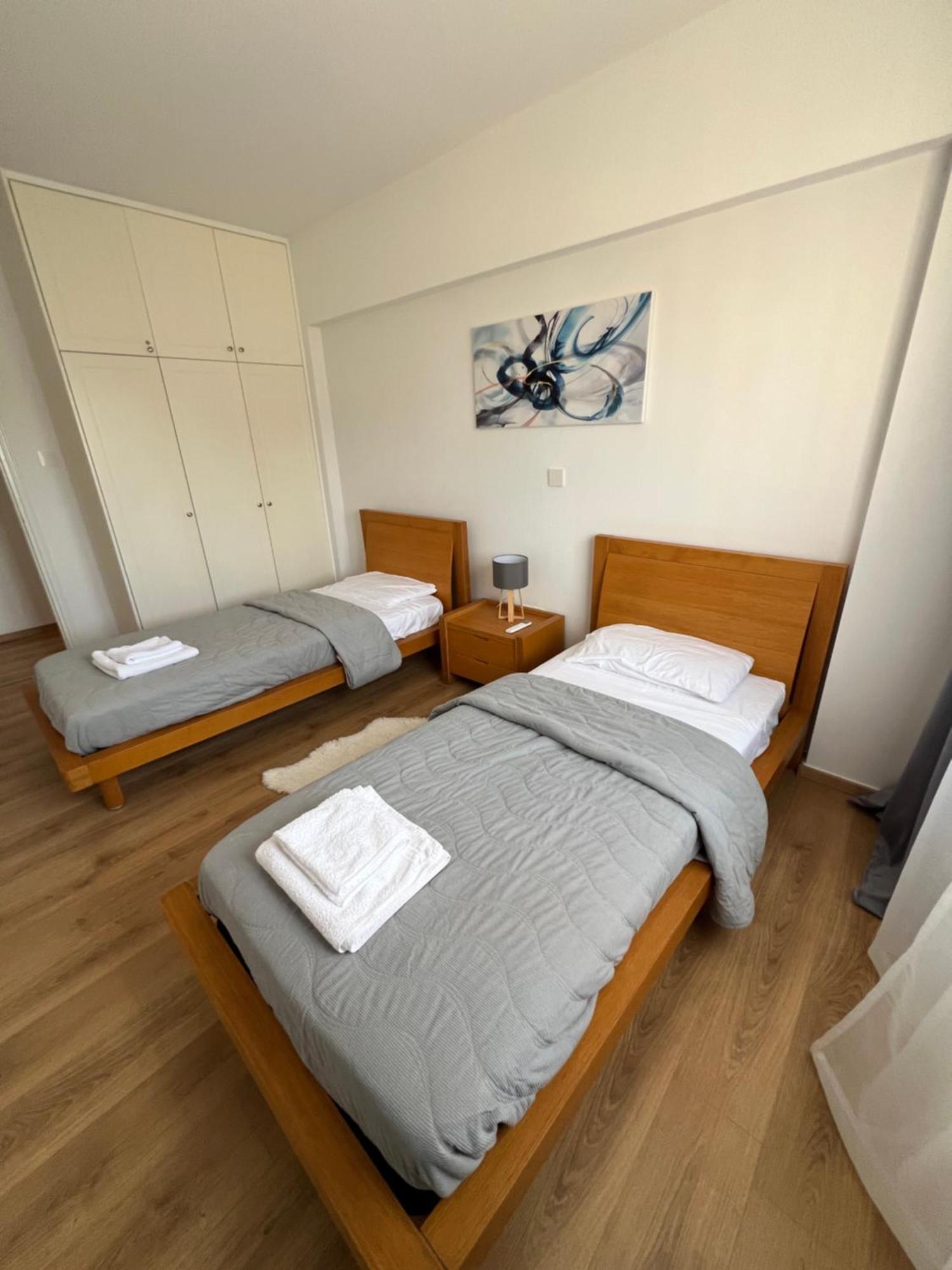 Iris Village Grand Apartment Пафос Екстер'єр фото