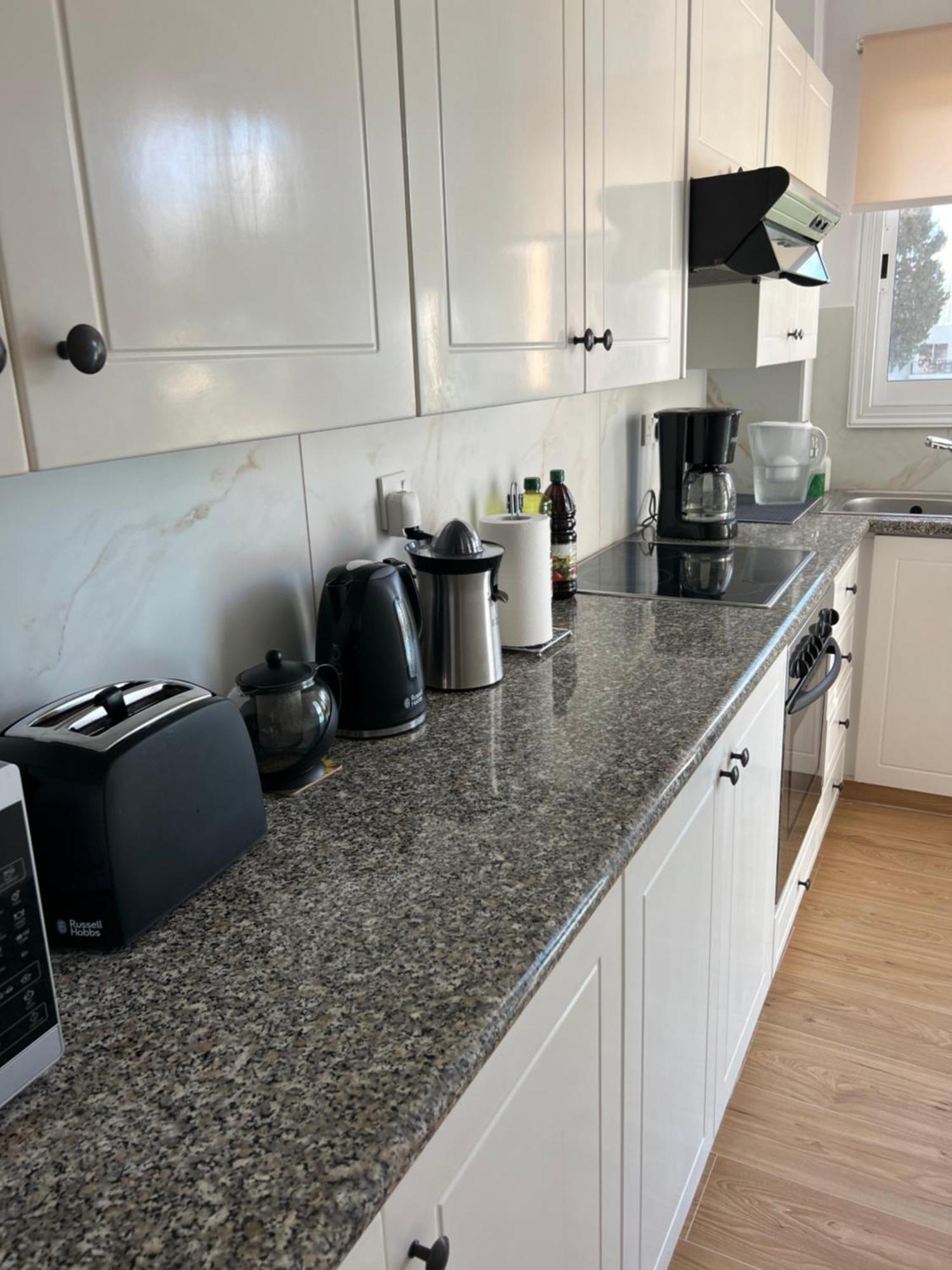 Iris Village Grand Apartment Пафос Екстер'єр фото