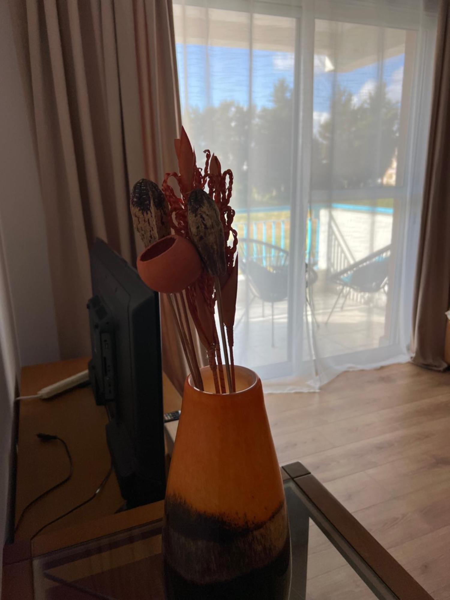 Iris Village Grand Apartment Пафос Екстер'єр фото